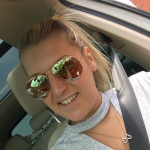 Meet your Posher, Krista